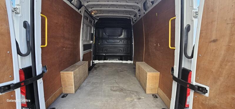 VOLKSWAGEN CRAFTER