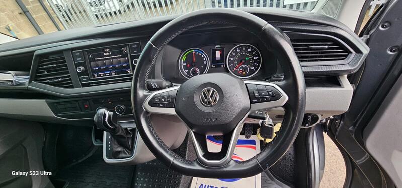 VOLKSWAGEN TRANSPORTER