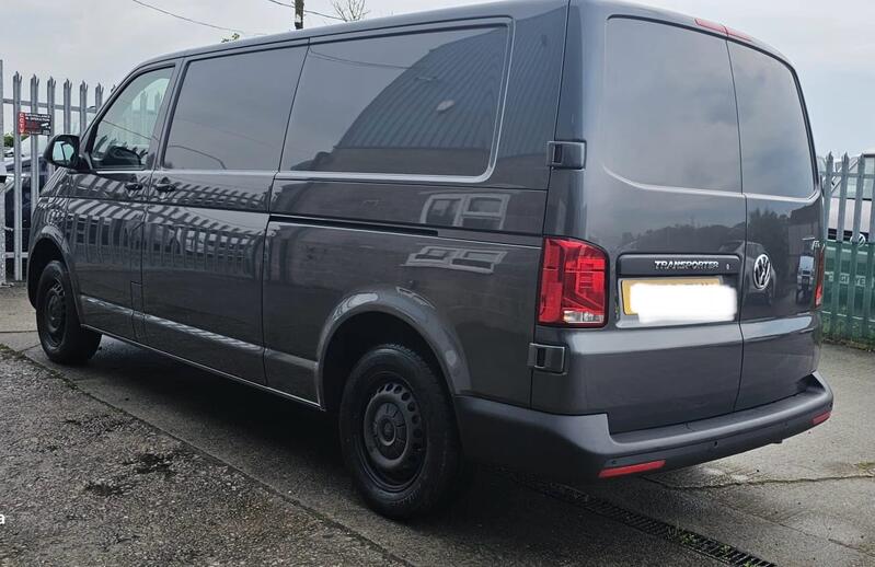 VOLKSWAGEN TRANSPORTER