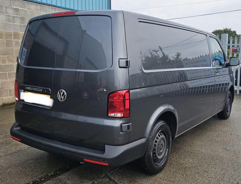 VOLKSWAGEN TRANSPORTER