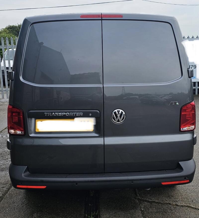 VOLKSWAGEN TRANSPORTER
