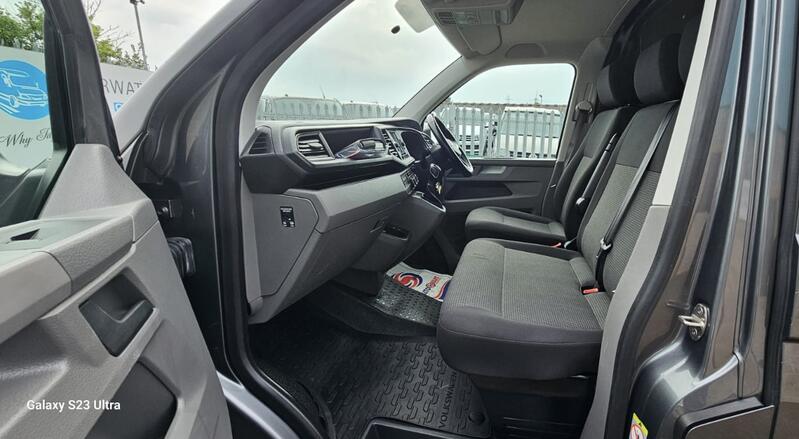 VOLKSWAGEN TRANSPORTER