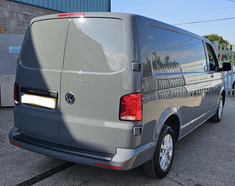 VOLKSWAGEN TRANSPORTER