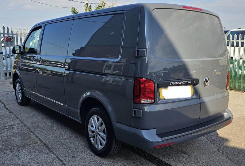 VOLKSWAGEN TRANSPORTER