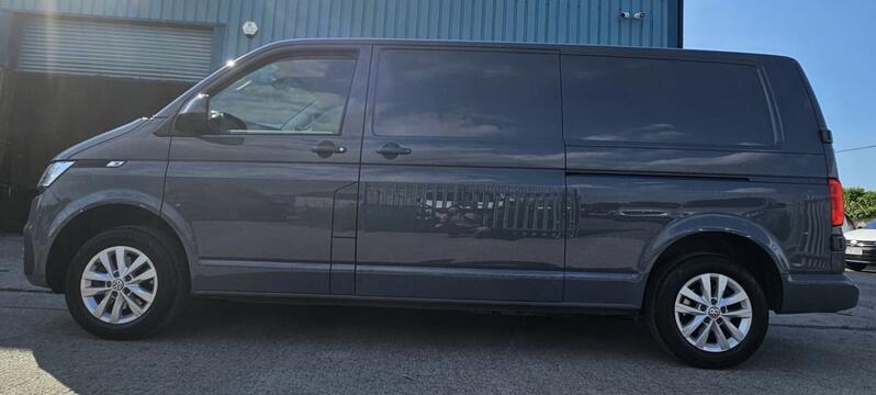 VOLKSWAGEN TRANSPORTER