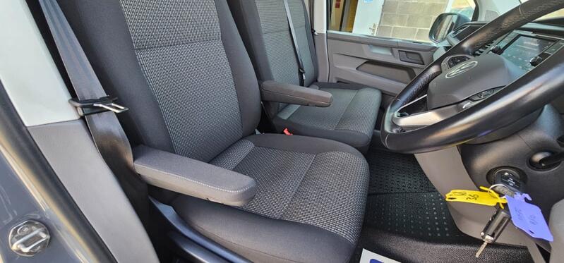 VOLKSWAGEN TRANSPORTER