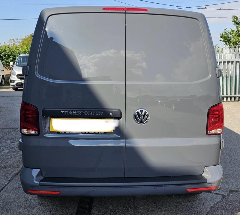 VOLKSWAGEN TRANSPORTER
