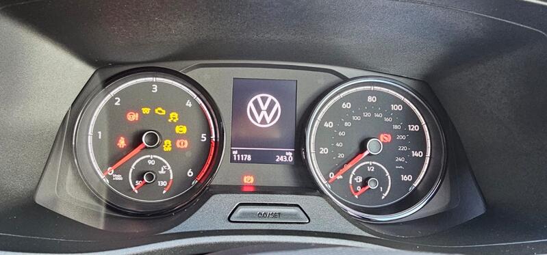 VOLKSWAGEN TRANSPORTER