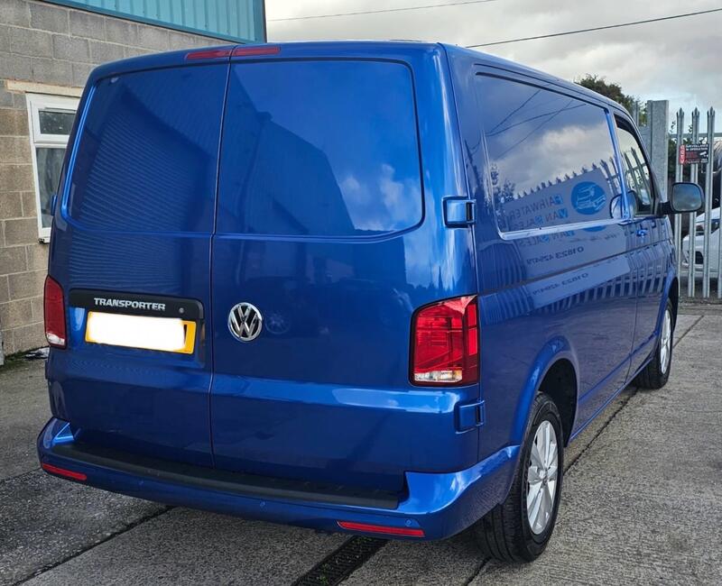 VOLKSWAGEN TRANSPORTER