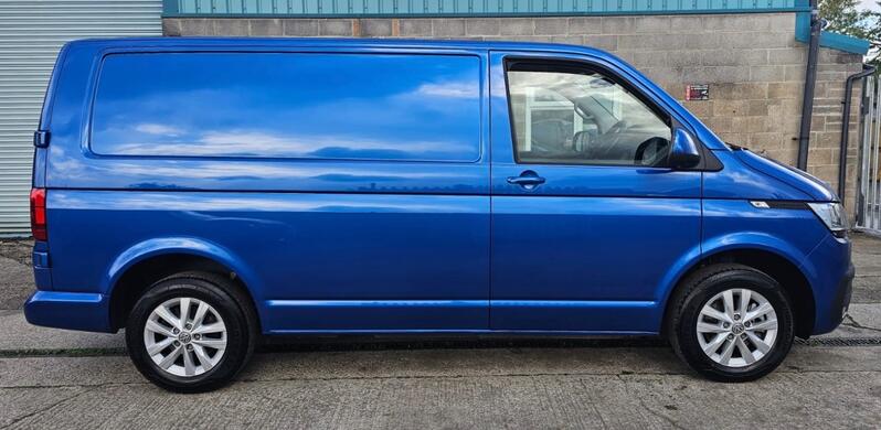 VOLKSWAGEN TRANSPORTER