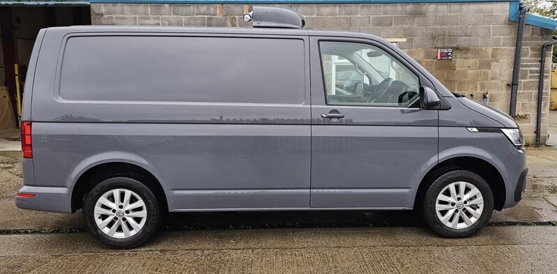 VOLKSWAGEN TRANSPORTER