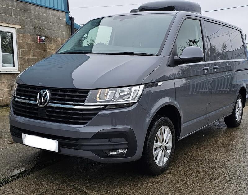 VOLKSWAGEN TRANSPORTER