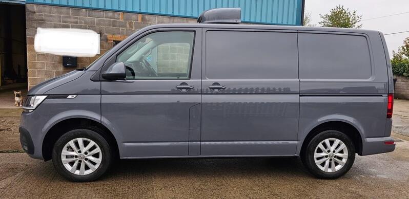 VOLKSWAGEN TRANSPORTER