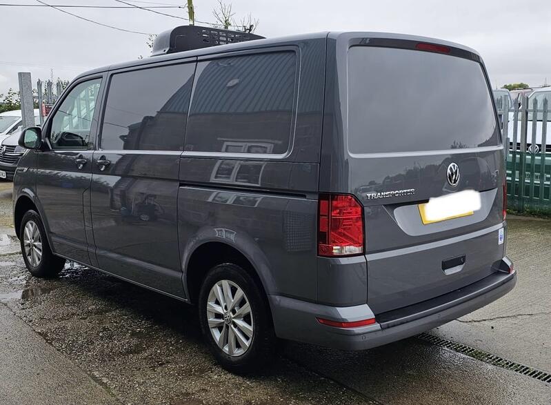 VOLKSWAGEN TRANSPORTER