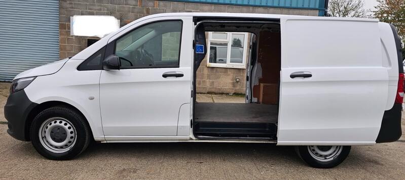 MERCEDES-BENZ VITO