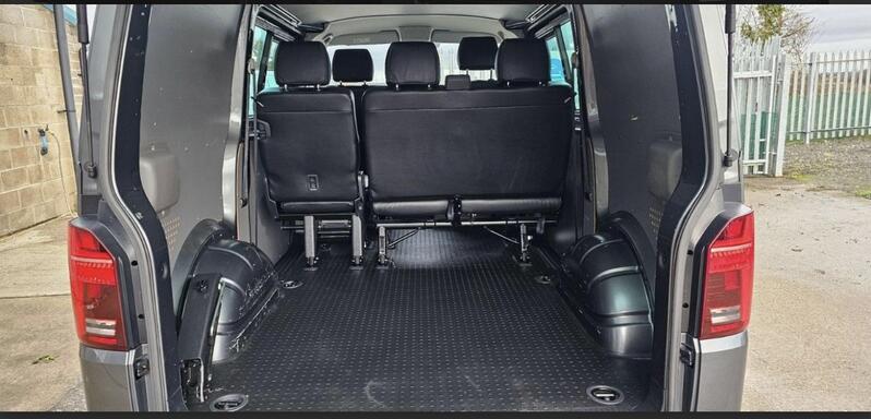 VOLKSWAGEN TRANSPORTER