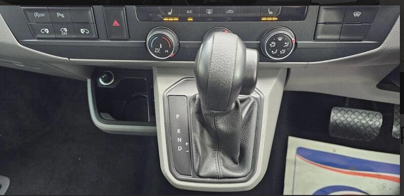 VOLKSWAGEN TRANSPORTER