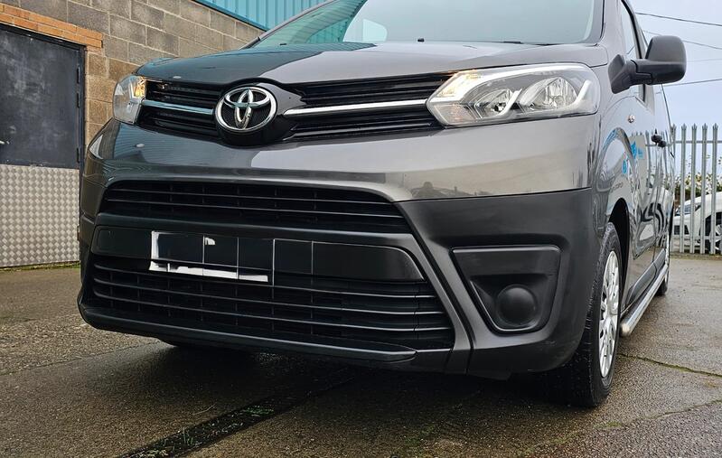 TOYOTA PROACE