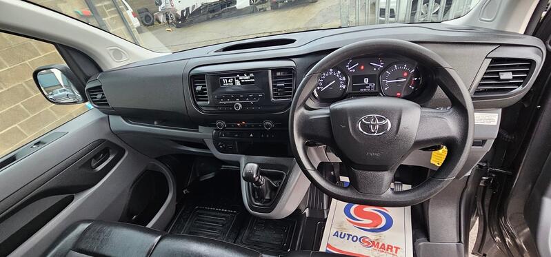 TOYOTA PROACE