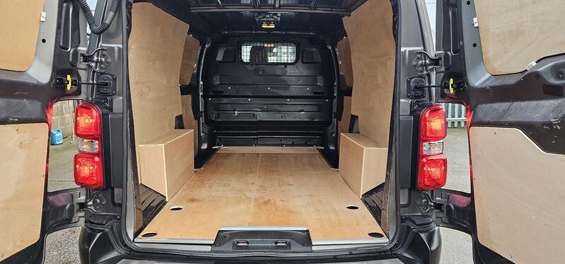 TOYOTA PROACE