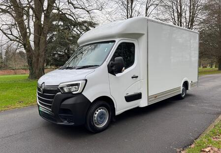 RENAULT MASTER Platform Cab FWD LL35 E-Tech Business MY20