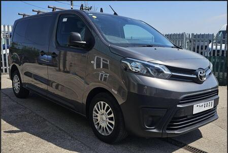 TOYOTA PROACE 2.0 D Icon